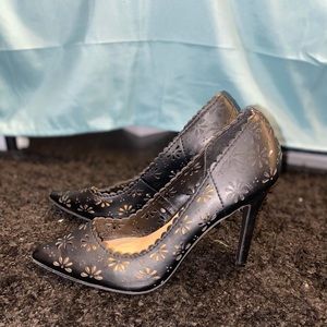 Lauren Conrad black floral cutout print heels